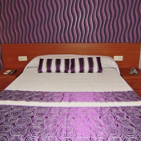 Hostal Miguel Angel Madrid Eksteriør billede
