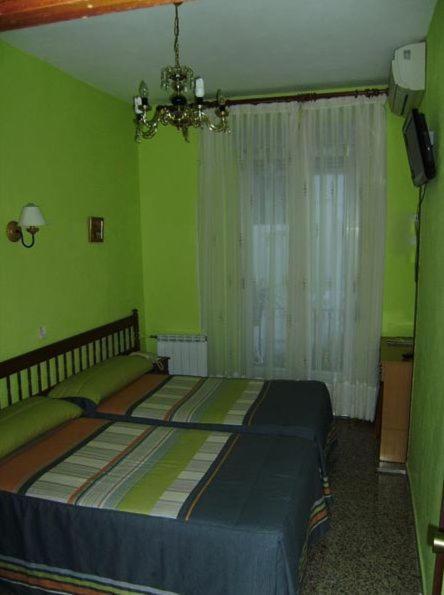 Hostal Miguel Angel Madrid Værelse billede