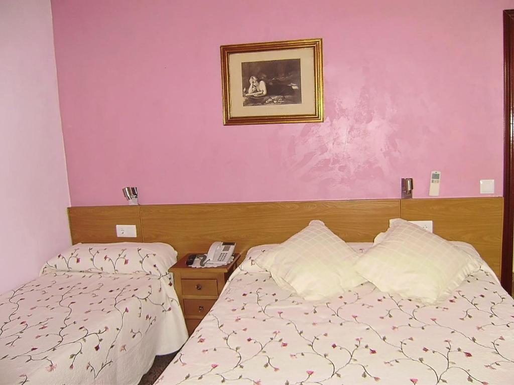 Hostal Miguel Angel Madrid Eksteriør billede