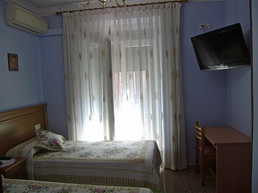 Hostal Miguel Angel Madrid Værelse billede
