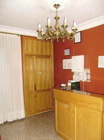 Hostal Miguel Angel Madrid Eksteriør billede
